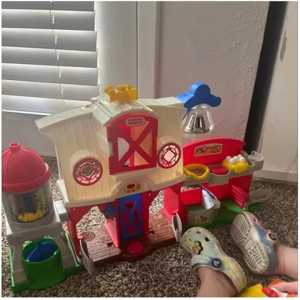 FisherPrice Little People Toddler Learning Toy Caring for Animals Farm Electronic Playset for Preschool Pretend Play Kids Ages 1 YearsStandard