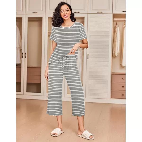 Ekouaer 2 Pack Womens Pajamas Set Short Sleeve Sleepwear Capri Pants Pjs Sets Soft Loungewear With Pockets2packbutterfly  Gray Stripe