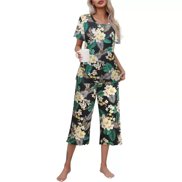 Ekouaer Womens Pajamas Set Short Sleeve Top With Capri Pants Pjs Lounge  Sleepwear Set SXXLBlackWhite FlowerGreen Leaf