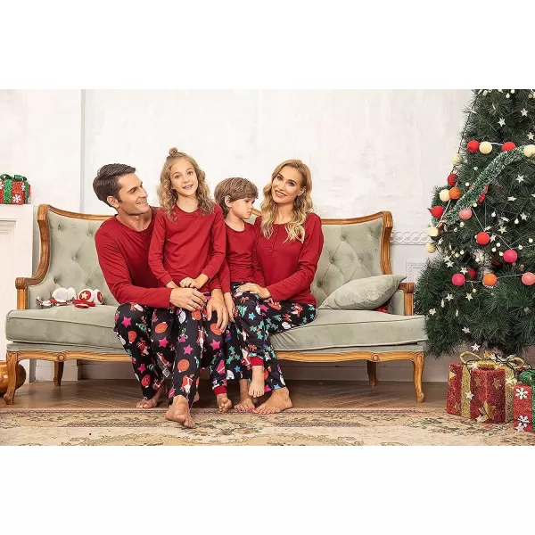 Ekouaer Christmas Pajamas Matching Family Pj Set Long Sleeve Tops and Plaid Pants for Sleepwear Soft Loungewear PjsMen Santa