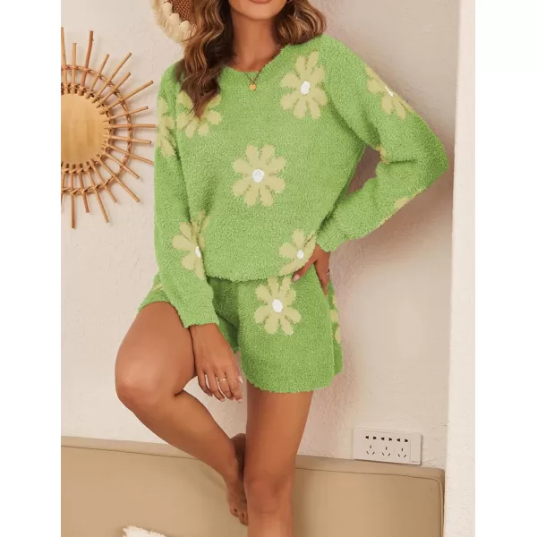 Ekouaer Fuzzy Fleece Pajamas 2 Piece Warm Soft Lounge Set Long Sleeve Sweater Top and Shorts Loungewear Outfits SweatsuitsGreen Flowers