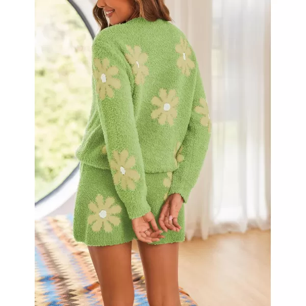 Ekouaer Fuzzy Fleece Pajamas 2 Piece Warm Soft Lounge Set Long Sleeve Sweater Top and Shorts Loungewear Outfits SweatsuitsGreen Flowers