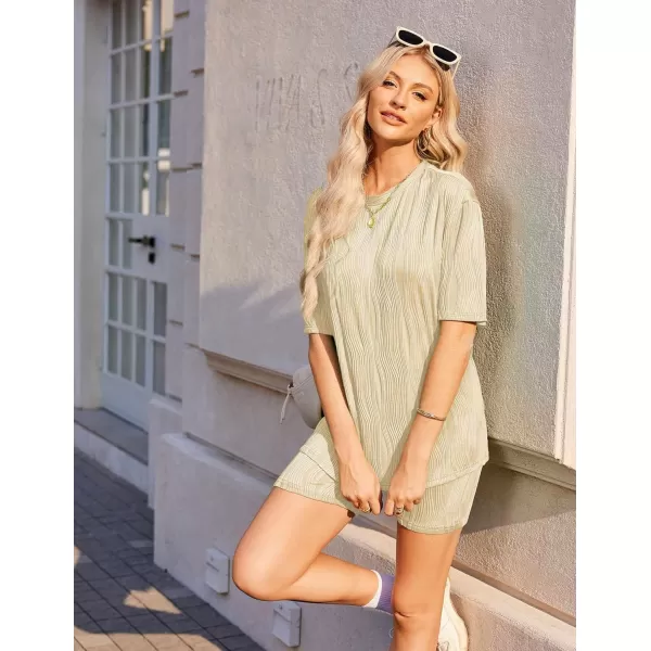 Ekouaer Pajamas 2 Piece Lounge Sets Short Sleeve Matching Outfits Oversized Shirt Biker Shorts Set Soft Sleepwear SweatsuitsChampagne