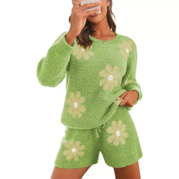 Ekouaer Fuzzy Fleece Pajamas 2 Piece Warm Soft Lounge Set Long Sleeve Sweater Top and Shorts Loungewear Outfits SweatsuitsGreen Flowers