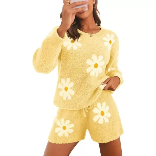 Ekouaer Fuzzy Fleece Pajamas 2 Piece Warm Soft Lounge Set Long Sleeve Sweater Top and Shorts Loungewear Outfits SweatsuitsYellow Flowers