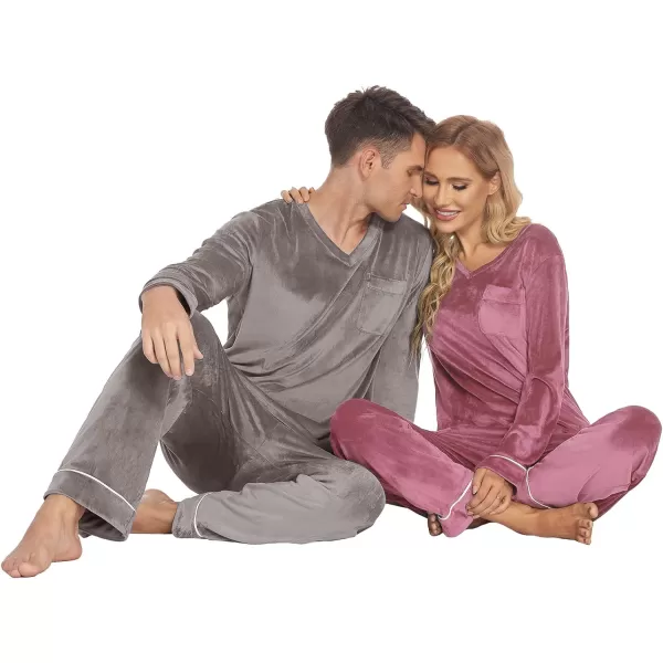 Ekouaer Couples Matching Pajamas Sets Velvet PJs Set for Men and Women Velour Long Sleeve Sleepwear SXXLMen Light Gray