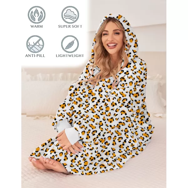 Ekouaer Womens Oversized Hooded Bathrobe Plush Soft Warm Robe Sherpa Wearable Blanket with Giant Pockets One Size Fits AllLeopard Print