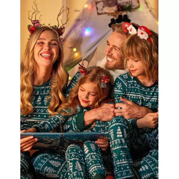 Ekouaer Christmas Pajamas for Family Matching Pjs Long Sleeve Plaid Sleepwear Holiday Xmas Loungewear with PocketsKids Pattern8dark Green With Snowflake