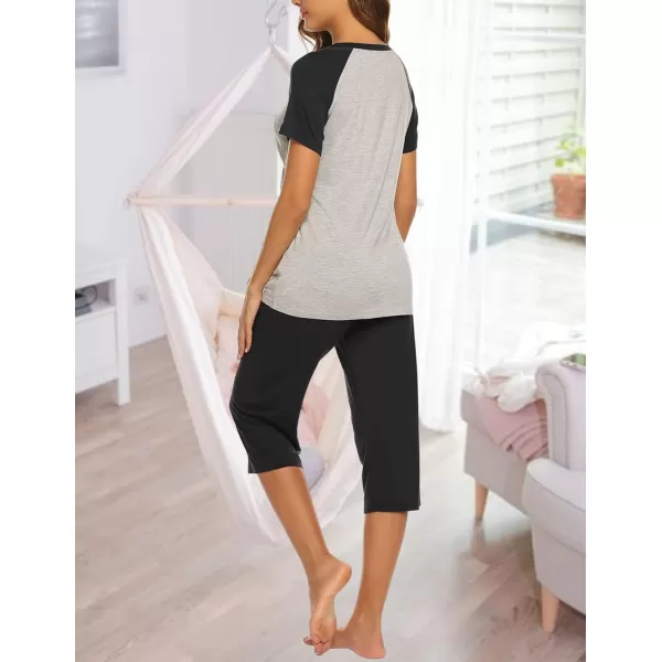 Ekouaer Double Layers LaborDeliveryNursing Maternity Pajamas Capri Set Baseball ShirtAdjustable SizeAblack