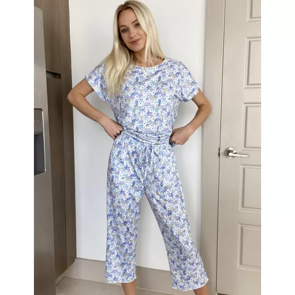 Ekouaer Womens Capri Pajama Sets Floral Print Short Sleeve Sleepwear Top and Capri Pants 2 Piece Loungewear with PocketsBlue Flowers