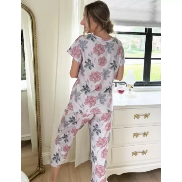 Ekouaer Womens Capri Pajama Sets Floral Print Short Sleeve Sleepwear Top and Capri Pants 2 Piece Loungewear with PocketsPink Flowers