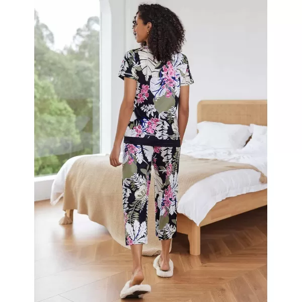 Ekouaer Womens Pajama Set Short Sleeve Shirt and Capri Pants Sleepwear Pjs Sets Soft SleepwearBlack Floral