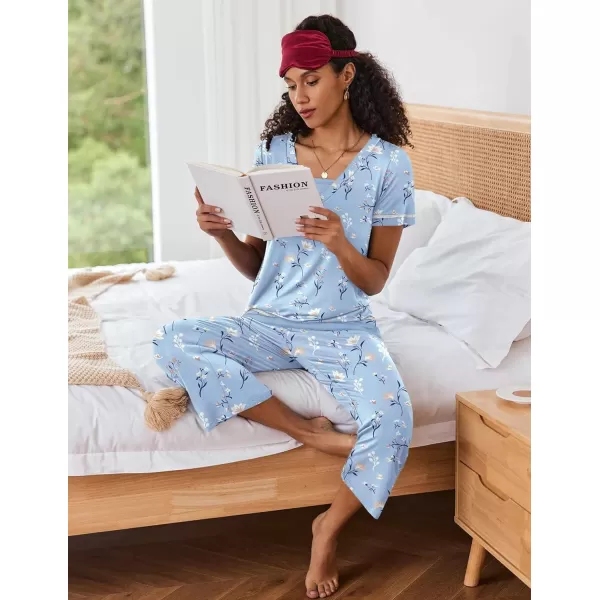 Ekouaer Womens Pajama Set Short Sleeve Shirt and Capri Pants Sleepwear Pjs Sets Soft SleepwearBlue Floral