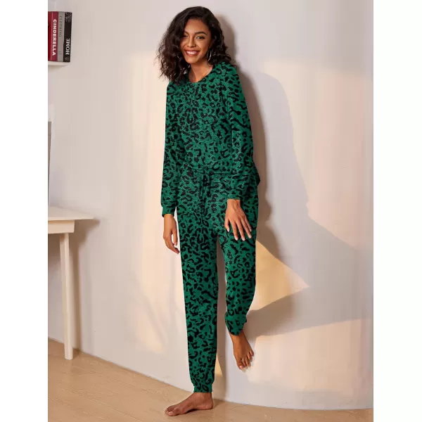 Ekouaer Womens Pajamas Set Long Sleeve Loungewear Soft Joggers Lounge Set with PocketsGreen Leopard