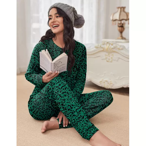 Ekouaer Womens Pajamas Set Long Sleeve Loungewear Soft Joggers Lounge Set with PocketsGreen Leopard