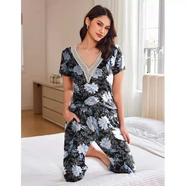 Ekouaer Womens Pajamas Set Short Sleeve Lace V Neck Sleepwear Top Capri Pants Pjs Sets Soft Loungewear SXXLWhite Flower Black