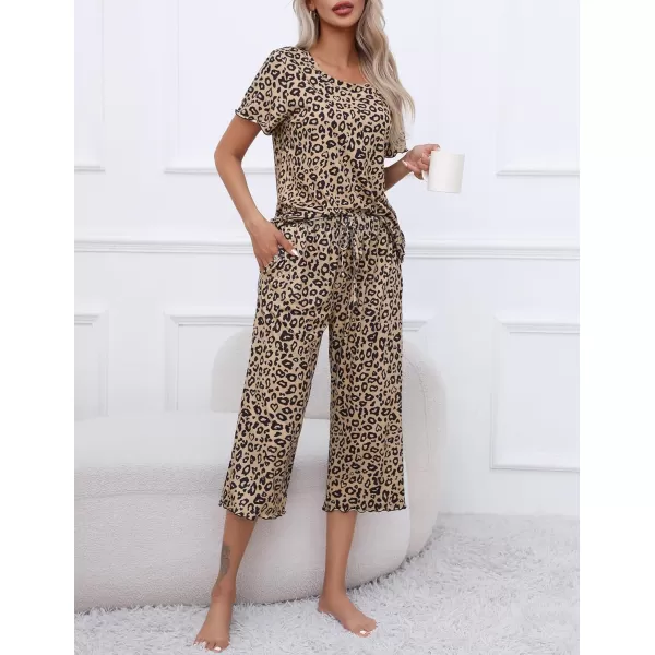 Ekouaer Womens Pajamas Set Short Sleeve Sleepwear Top Capri Pants Pjs Sets Soft Loungewear SXXLLeopard