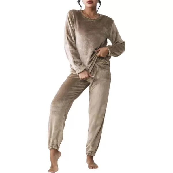 Ekouaer 2023 Women Fleece Pajama Sets Long Sleeve Tops and Pants PJ Sets Joggers Plush Loungewear Sleepwear S3XLBrown