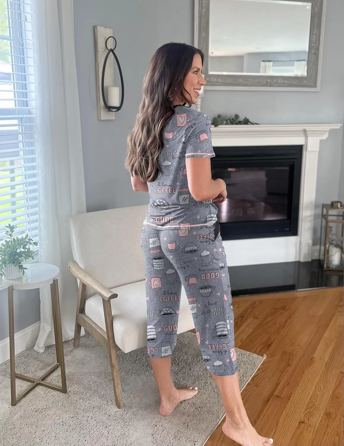 imageEkouaer 2 Pack Womens Sleepwear Capri Pajama Sets Short Sleeve TwoPiece Pjs V Neck Tops ampamp Capri Pants with Pockets S3XLBlue Floralcoffee