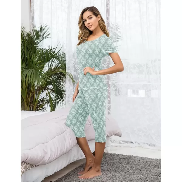 imageEkouaer Womens Sleepwear Capri Pajama Sets Short Sleeve TwoPiece Pjs V Neck Tops ampamp Capri Pants with Pockets S3XLLight Green Flowers