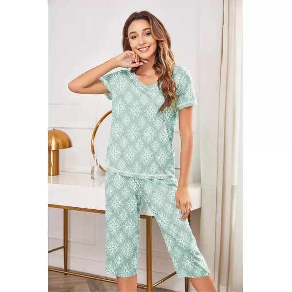 imageEkouaer Womens Sleepwear Capri Pajama Sets Short Sleeve TwoPiece Pjs V Neck Tops ampamp Capri Pants with Pockets S3XLLight Green Flowers