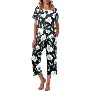 imageEkouaer Womens Capri Pajama Sets Floral Print Short Sleeve Sleepwear Top and Capri Pants 2 Piece Loungewear with PocketsBlack White Lily