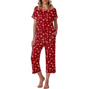 imageEkouaer Womens Capri Pajama Sets Floral Print Short Sleeve Sleepwear Top and Capri Pants 2 Piece Loungewear with PocketsRed Christmas Snowflakes