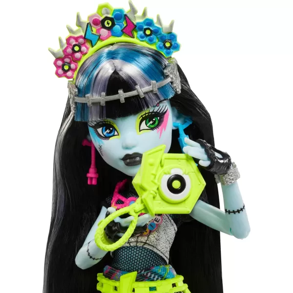 imageMonster High Monster Fest Doll Frankie Stein with Glam Outfit ampamp Festival Themed Accessories Like Snacks Band Poster Statement Bag ampamp More