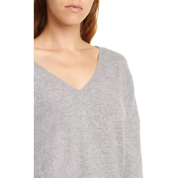 imageVince Womens Weekend V Neck Cashmere SweaterHeather Steel