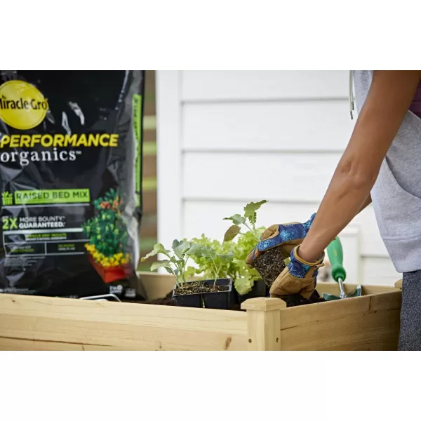 Miracle-Gro Performance Organics All Purpose Container Mix, 6 qt. - Organic, All Natural Plant Soil - Feed for up to 3 Months - All-Purpose Formula for Vegetables, Flowers and Herbs