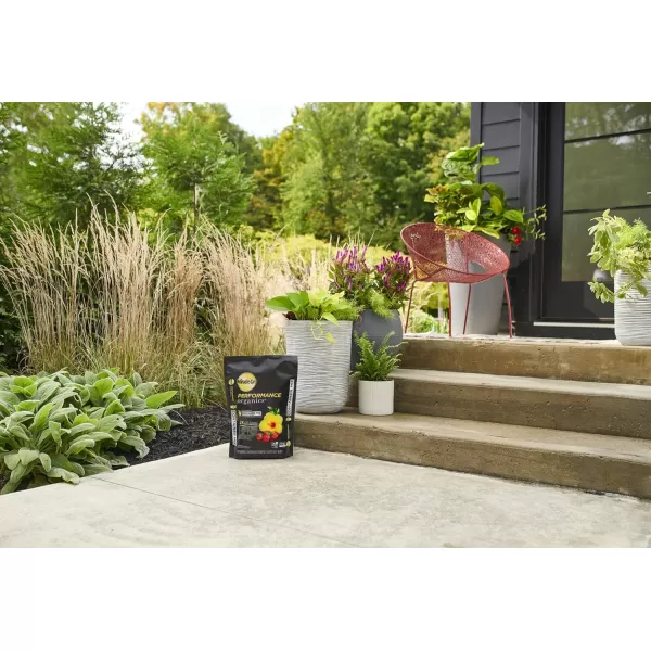 Miracle-Gro Performance Organics All Purpose Container Mix, 6 qt. - Organic, All Natural Plant Soil - Feed for up to 3 Months - All-Purpose Formula for Vegetables, Flowers and Herbs