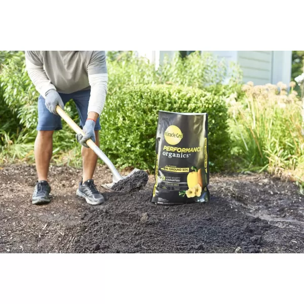 Miracle-Gro Performance Organics All Purpose Container Mix, 6 qt. - Organic, All Natural Plant Soil - Feed for up to 3 Months - All-Purpose Formula for Vegetables, Flowers and Herbs