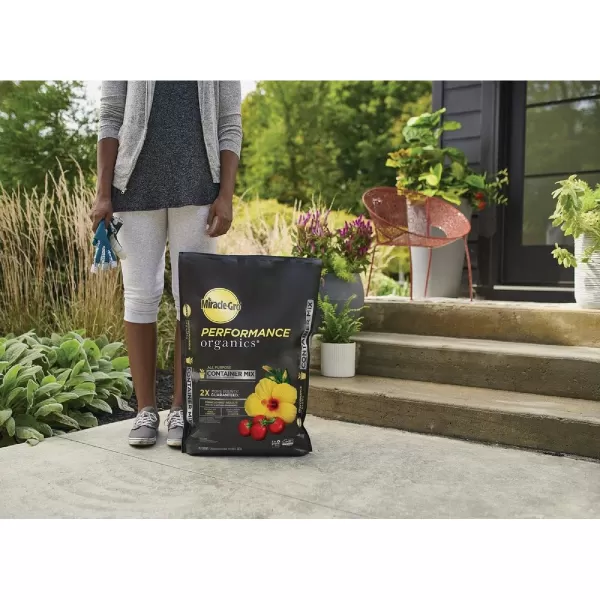Miracle-Gro Performance Organics All Purpose Container Mix, 6 qt. - Organic, All Natural Plant Soil - Feed for up to 3 Months - All-Purpose Formula for Vegetables, Flowers and Herbs