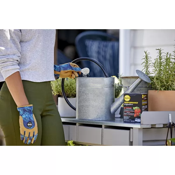 Miracle-Gro Performance Organics All Purpose Plant Nutrition, 1 lb. - All Natural Plant Food For Vegetables, Flowers and Herbs - Apply Every 7 Days For Best Results - Feeds up to 200 sq. ft.