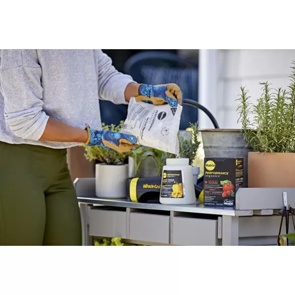 Miracle-Gro Performance Organics All Purpose Plant Nutrition, 1 lb. - All Natural Plant Food For Vegetables, Flowers and Herbs - Apply Every 7 Days For Best Results - Feeds up to 200 sq. ft.
