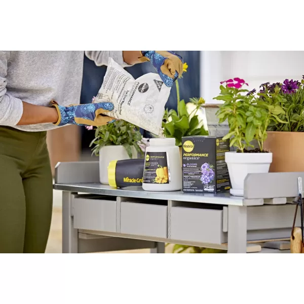 Miracle-Gro Performance Organics All Purpose Plant Nutrition, 1 lb. - All Natural Plant Food For Vegetables, Flowers and Herbs - Apply Every 7 Days For Best Results - Feeds up to 200 sq. ft.