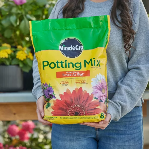 Miracle-Gro Potting Mix, 8 qt. 