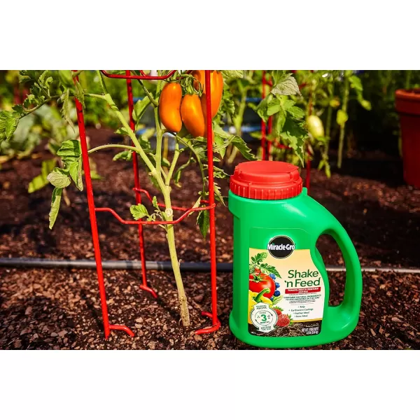 Miracle-Gro Shake 'N Feed Tomato, Fruit &amp; Vegetable Plant Food, Plant Fertilizer, 4.5 lbs. 