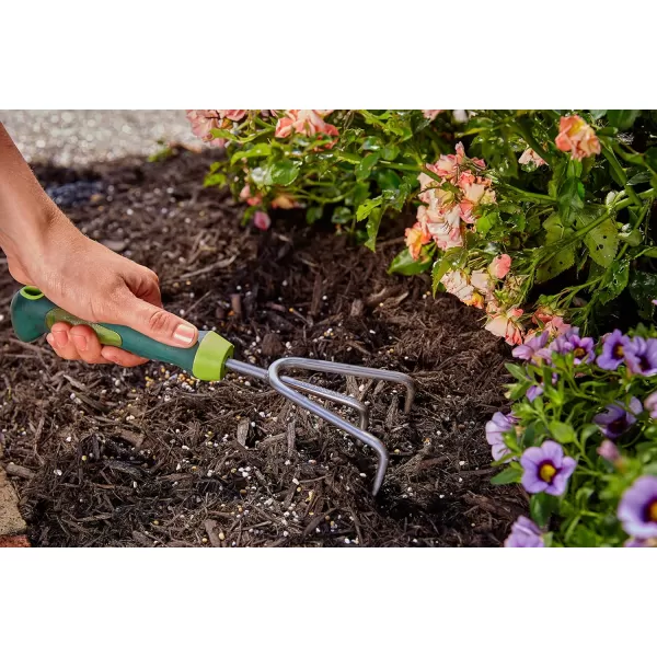 Miracle-Gro Shake 'n Feed Extended Boost, Fertilizer for Plants, Feeds Up to 6 Months, 3 lbs.