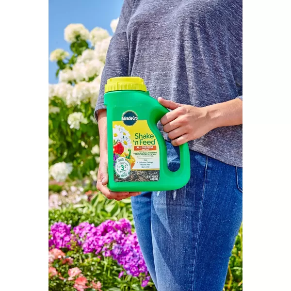 Miracle-Gro Shake 'n Feed Extended Boost, Fertilizer for Plants, Feeds Up to 6 Months, 3 lbs.