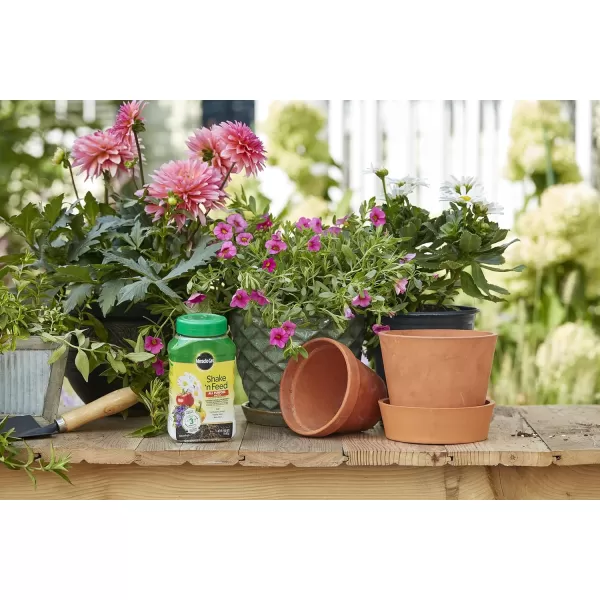Miracle-Gro Shake 'n Feed Extended Boost, Fertilizer for Plants, Feeds Up to 6 Months, 3 lbs.