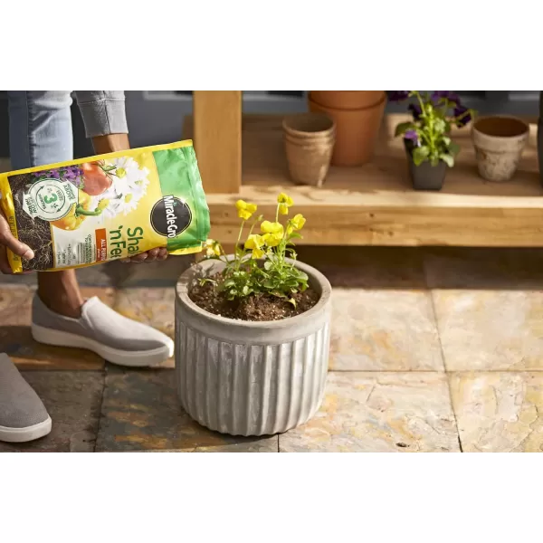 Miracle-Gro Shake 'n Feed Extended Boost, Fertilizer for Plants, Feeds Up to 6 Months, 3 lbs.