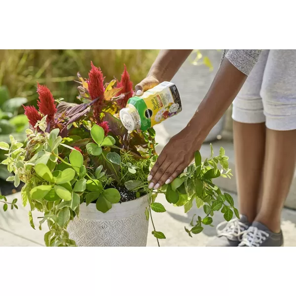 Miracle-Gro Shake 'n Feed Extended Boost, Fertilizer for Plants, Feeds Up to 6 Months, 3 lbs.