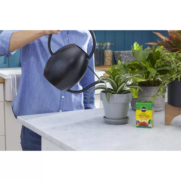 Miracle-Gro Water Soluble All Purpose Plant Food, Fertilizer for Indoor or Outdoor Flowers, Vegetables or Trees, 10 lbs.