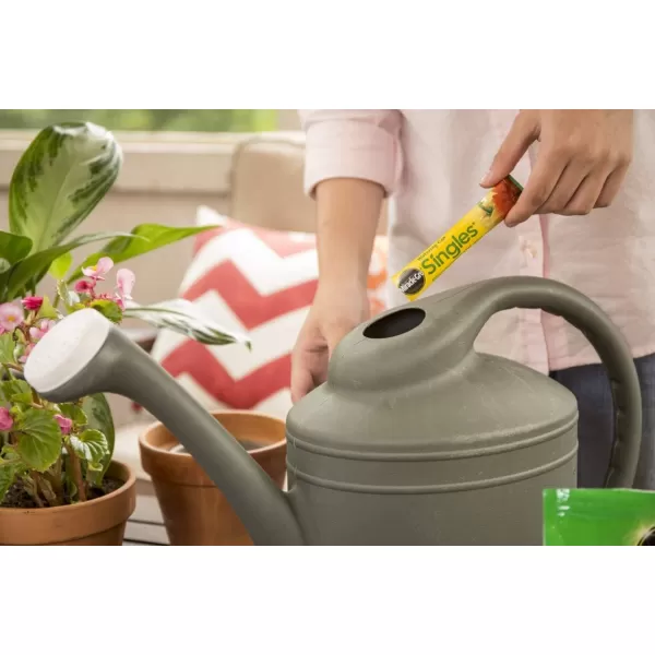 Miracle-Gro Watering Can Singles All Purpose Water Soluble Plant Food, Includes 24 Pre-Measured Packets