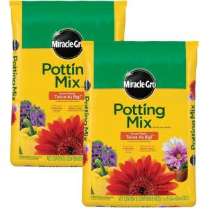 imageMiracleGro Potting Mix Bulk Pallet for Container Plants Flowers Vegetables Shrubs Annuals Perennials 1 cu ft Bags Pallet of 801 CF