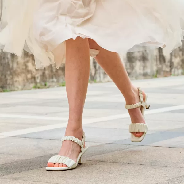 imageDREAM PAIRS Kitten Heels for Women Comfortable Low Heels Sandals Suqare Open Toe Cute Wedding Party Evening Prom Dance Strap Dress Pump Sandals ShoesWhite